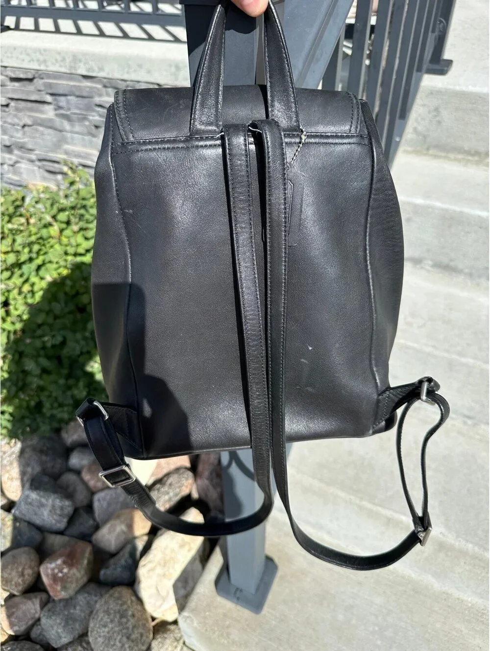 Vintage Coach Black Leather Backpack Drawstring Flap No. H8B-9827